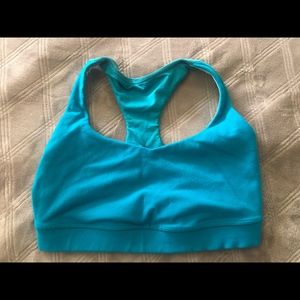 Lululemon sports bra size 4